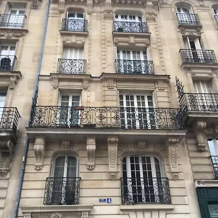 Joli Studio Proche De Montmartre Apartamento París
