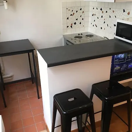 Apartamento Joli Studio Proche De Montmartre París
